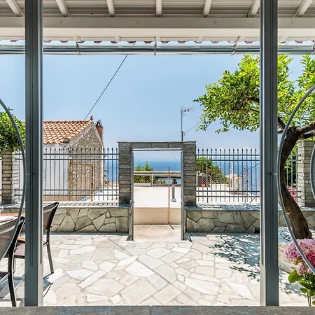 Afrodite's House * Glossa