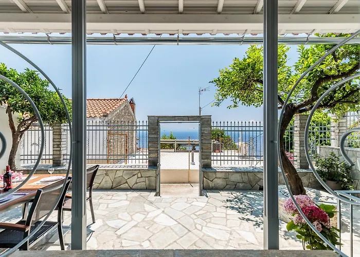 Afrodite's House * Glossa