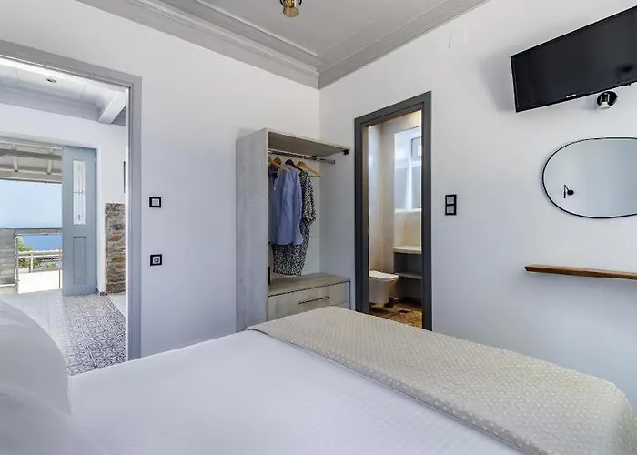 Afrodite's House Case de vacanță